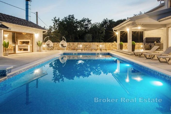 Image No.16-5 Bed Villa for sale