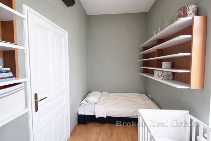 Image No.12-4 Bed Apartment for sale