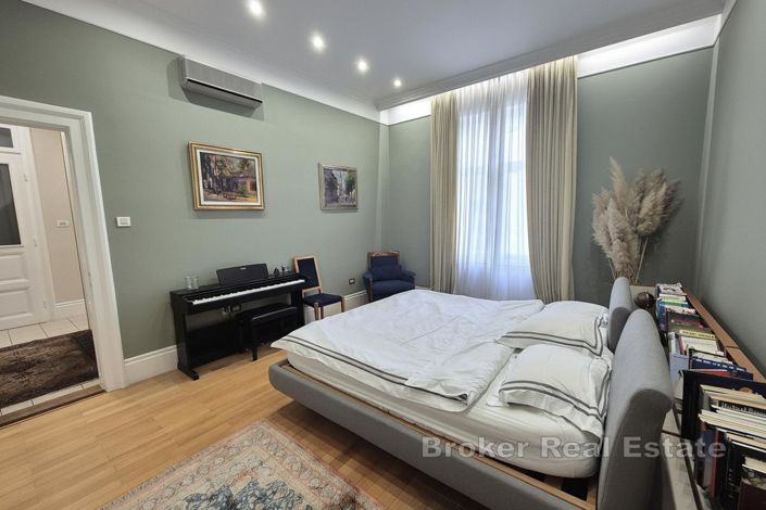 Image No.9-4 Bed Apartment for sale