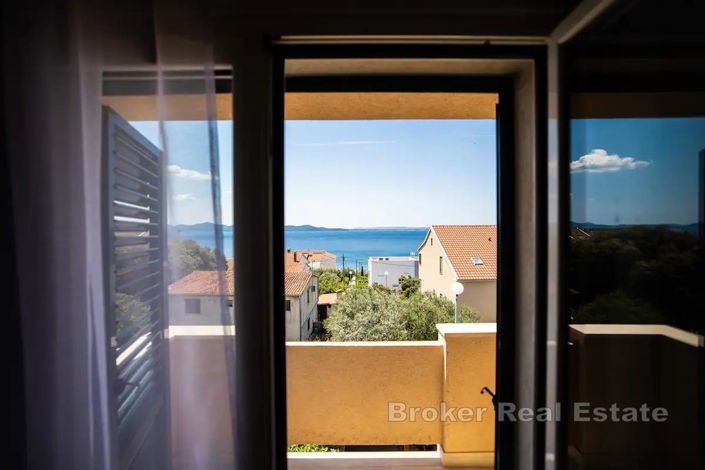 Image No.5-8 Bed Villa for sale