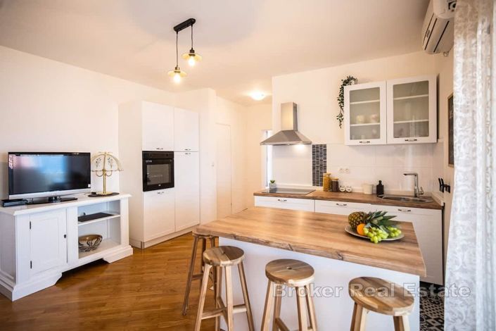 Image No.6-8 Bed Villa for sale