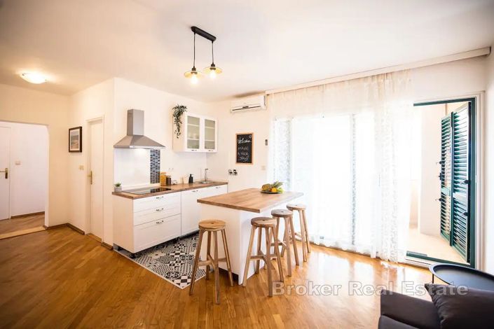 Image No.7-8 Bed Villa for sale