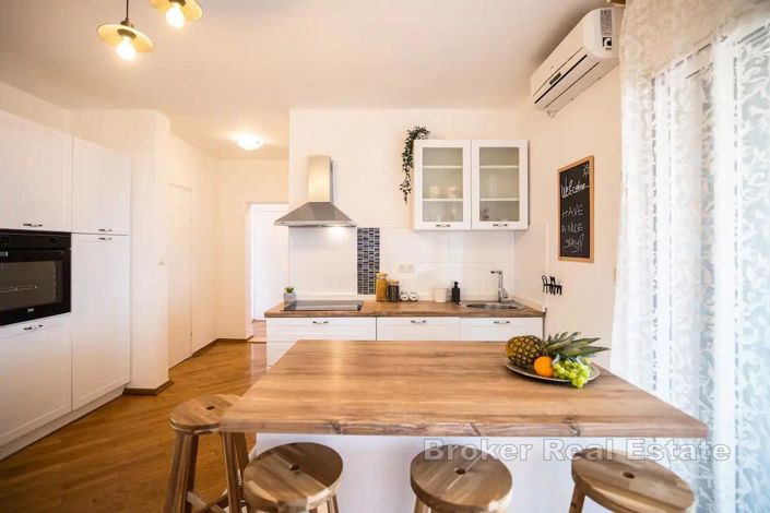 Image No.8-8 Bed Villa for sale