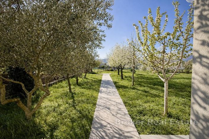 Image No.20-5 Bed Villa for sale