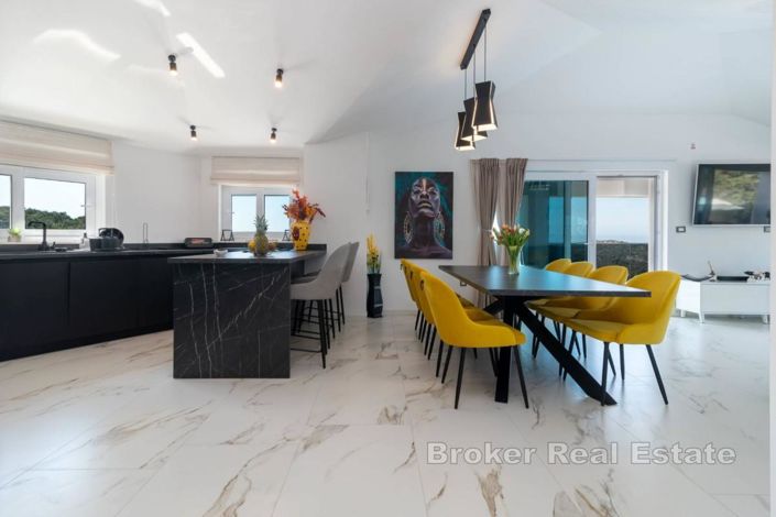 Image No.6-6 Bed Villa for sale