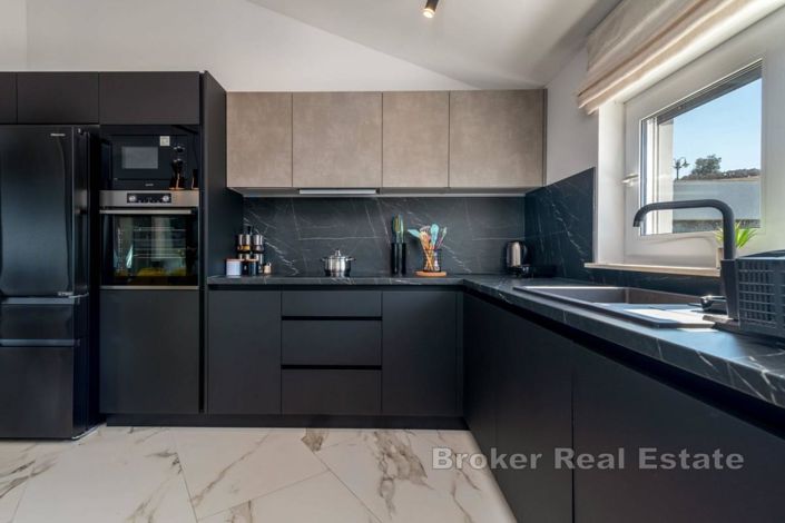 Image No.7-6 Bed Villa for sale