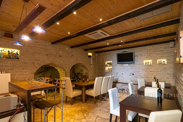 Image No.14-Villa de 7 chambres à vendre à Omiš