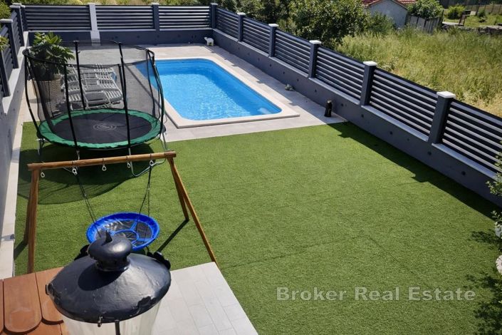 Image No.18-Villa de 5 chambres à vendre à Mejaši