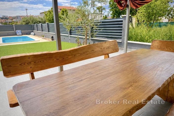 Image No.4-Villa de 5 chambres à vendre à Mejaši