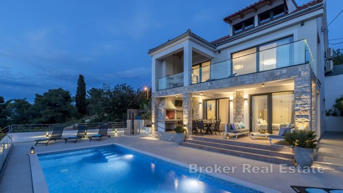 Image No.18-3 Bed Villa for sale