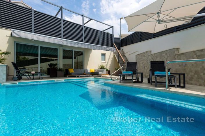 Image No.3-47 Bed Hotel for sale