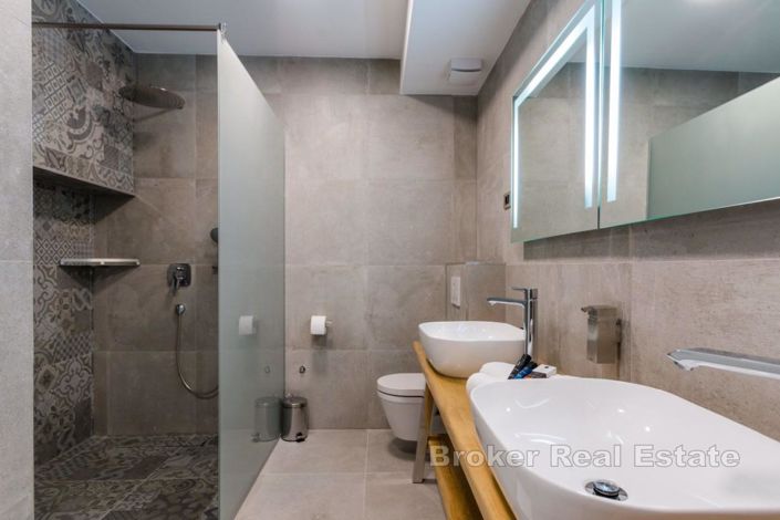 Image No.8-47 Bed Hotel for sale