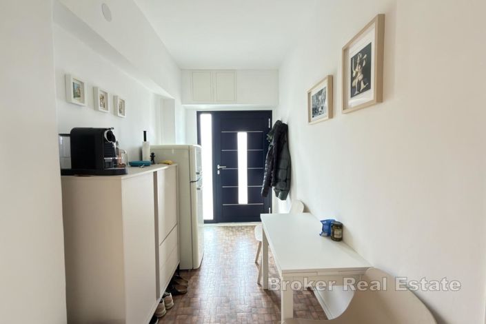 Image No.10-3 Bed Apartment for sale