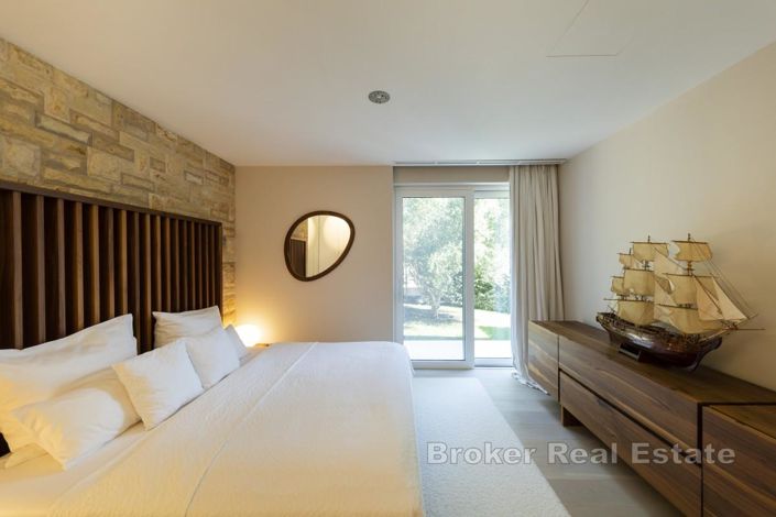 Image No.15-5 Bed Villa for sale