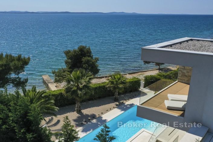 Image No.3-5 Bed Villa for sale
