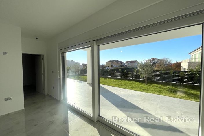 Image No.6-4 Bed Villa for sale