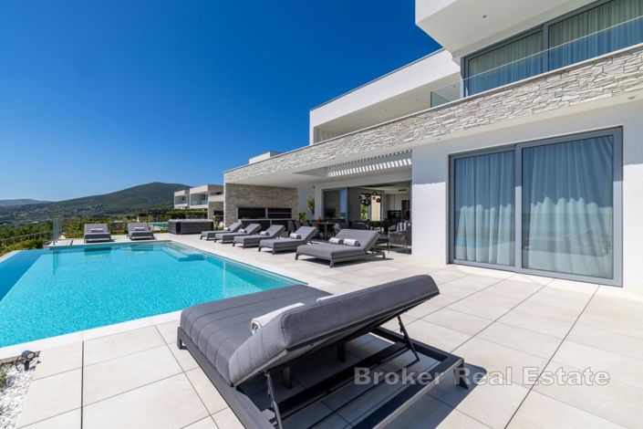 Image No.4-5 Bed Villa for sale