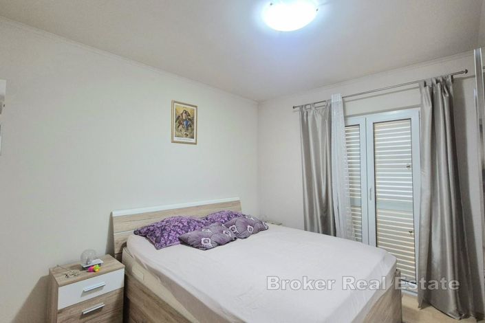 Image No.5-8 Bed Villa for sale