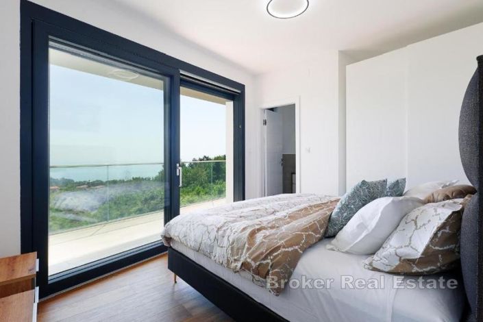 Image No.10-3 Bed Apartment for sale