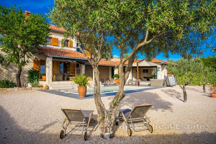 Image No.4-4 Bed Villa for sale