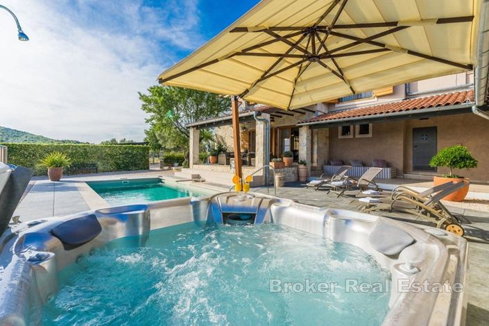 Image No.7-4 Bed Villa for sale