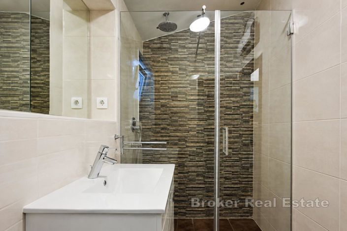 Image No.16-6 Bed Villa for sale