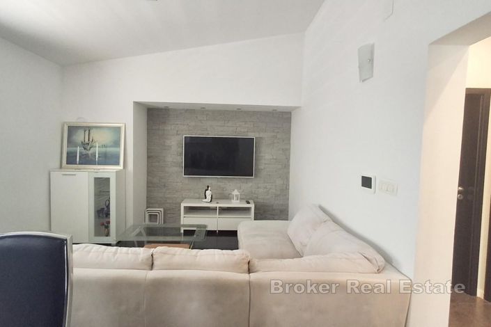 Image No.5-6 Bed Villa for sale