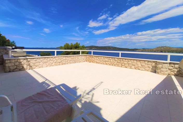 Image No.2-Villa de 5 chambres à vendre à Sibenik
