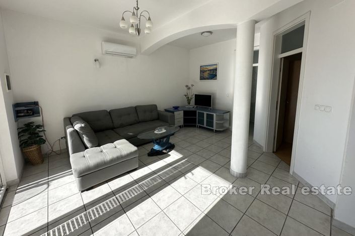 Image No.10-10 Bed Villa for sale