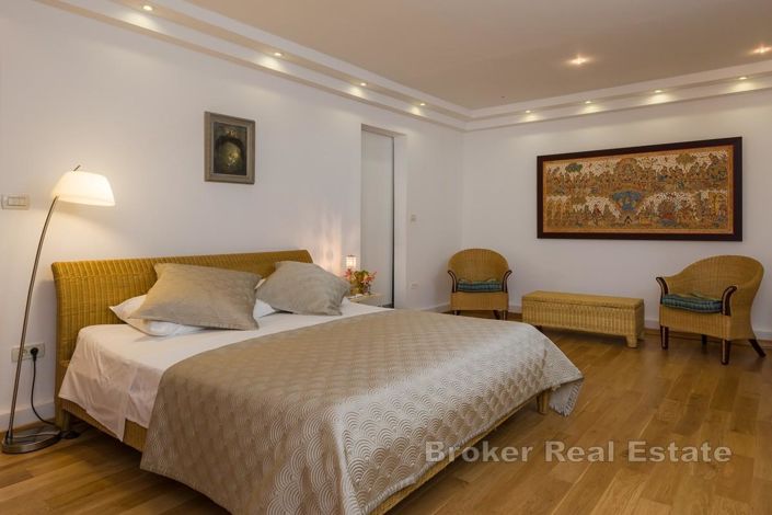 Image No.13-4 Bed Villa for sale