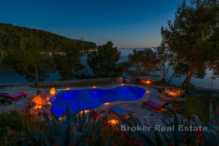 Image No.27-4 Bed Villa for sale