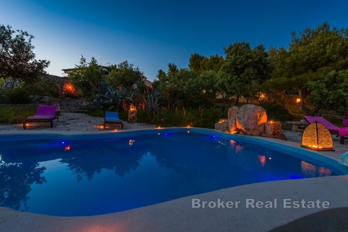 Image No.28-4 Bed Villa for sale