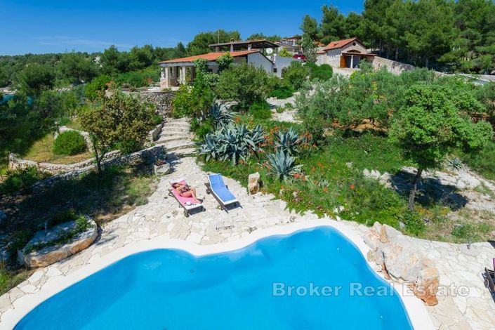 Image No.4-4 Bed Villa for sale