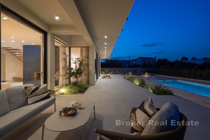 Image No.19-3 Bed Villa for sale