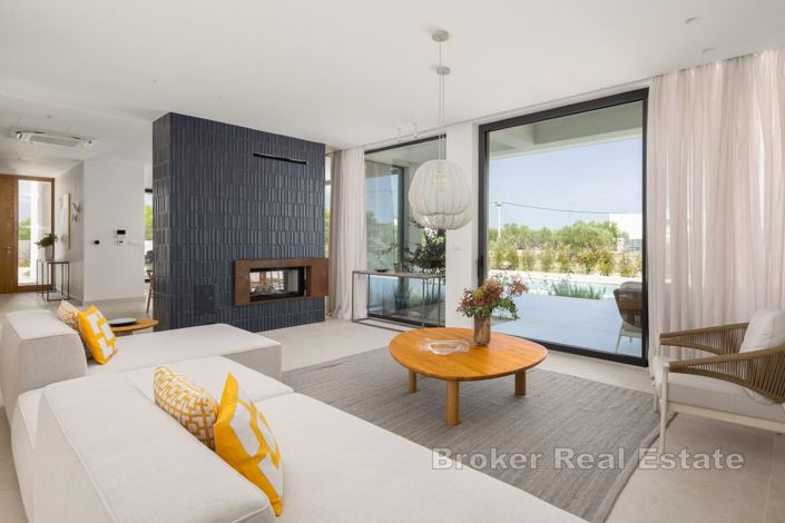 Image No.5-3 Bed Villa for sale