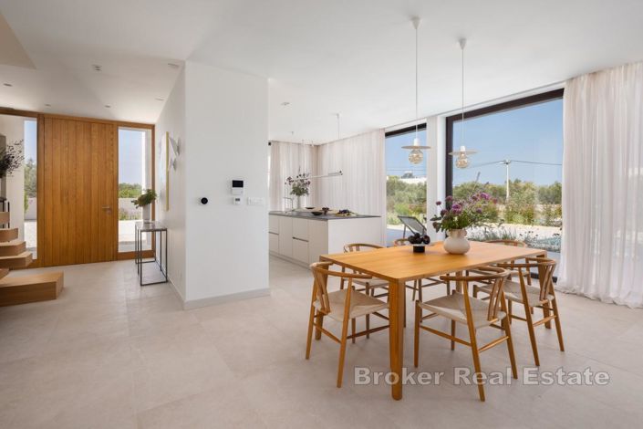 Image No.7-3 Bed Villa for sale