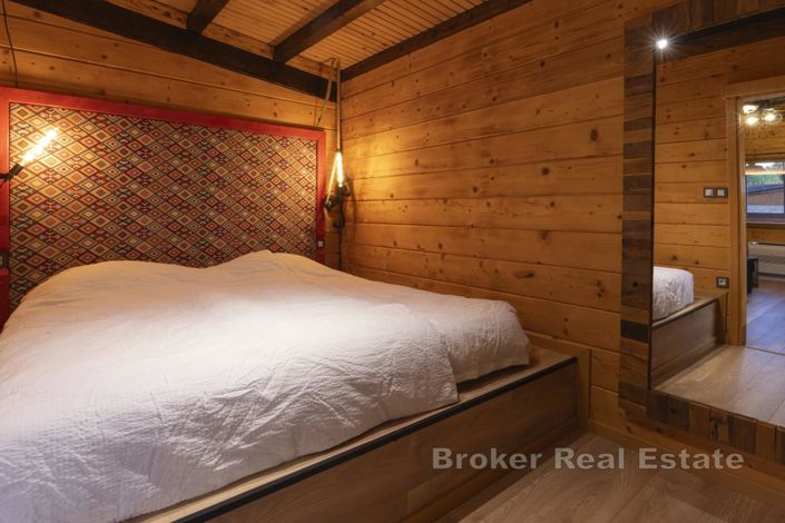 Image No.17-5 Bed Villa for sale