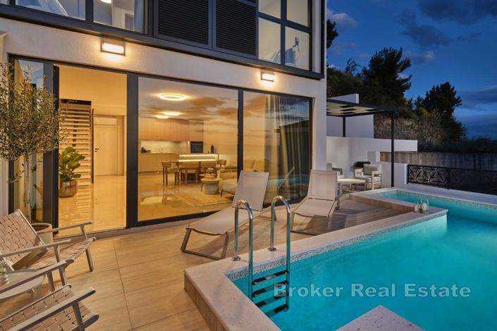 Image No.20-3 Bed Apartment for sale