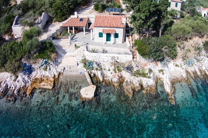Image No.2-2 Bed Villa for sale