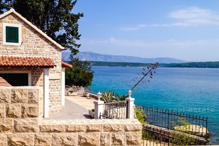 Image No.8-2 Bed Villa for sale