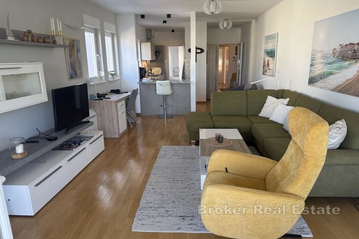 Image No.2-4 Bed Apartment for sale