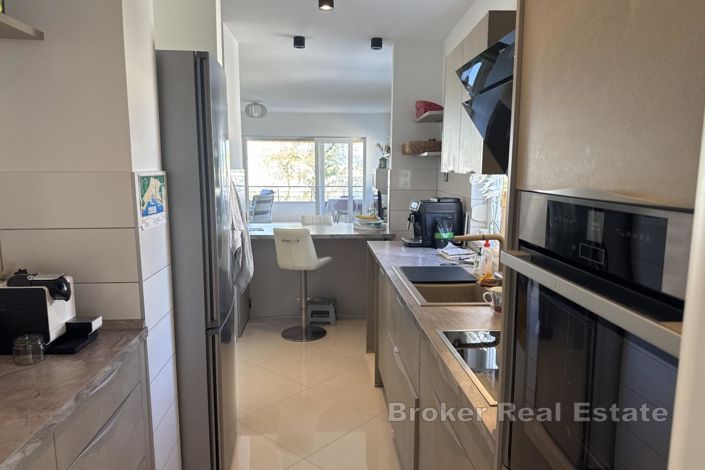 Image No.3-4 Bed Apartment for sale