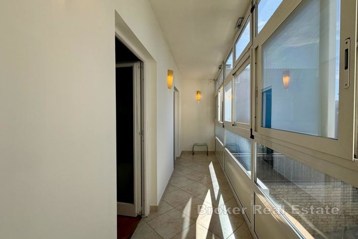 Image No.10-4 Bed Apartment for sale