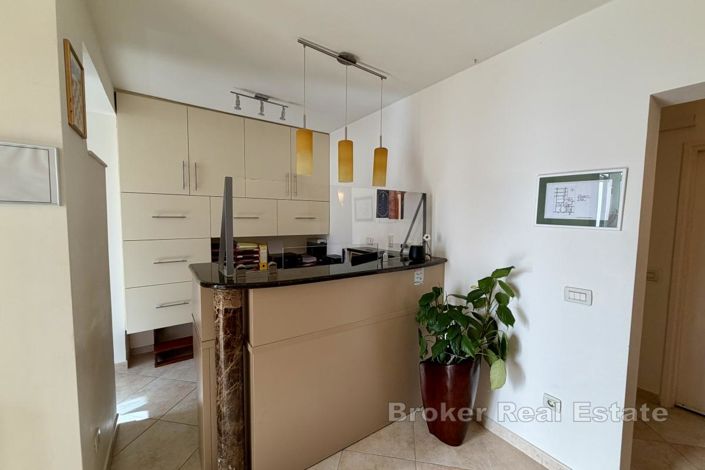 Image No.2-4 Bed Apartment for sale