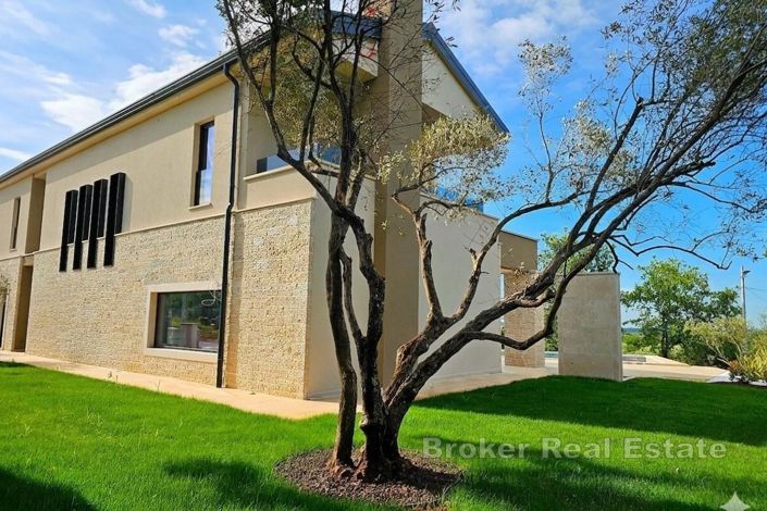 Image No.5-4 Bed Villa for sale