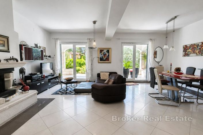 Image No.8-3 Bed Villa for sale