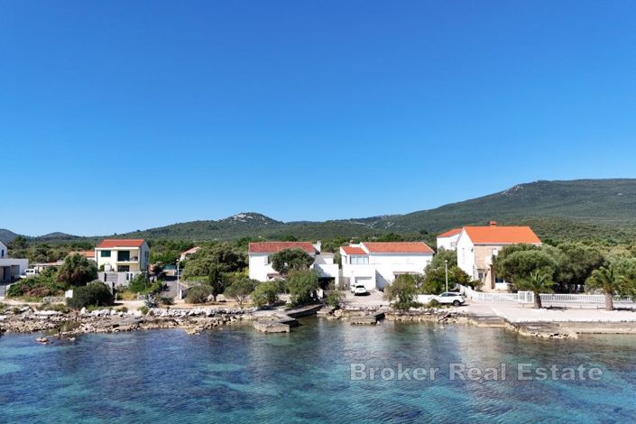 Image No.2-4 Bed Villa for sale