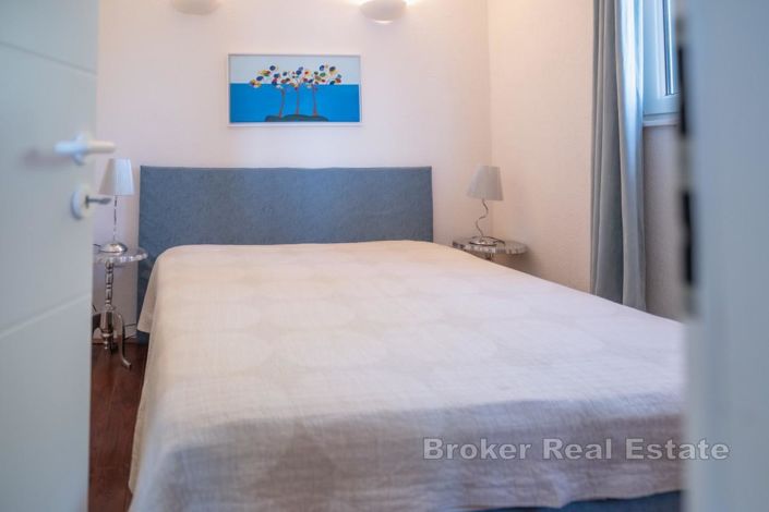 Image No.15-6 Bed Villa for sale