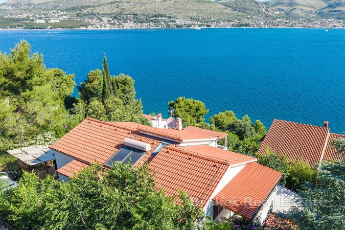 Image No.2-6 Bed Villa for sale