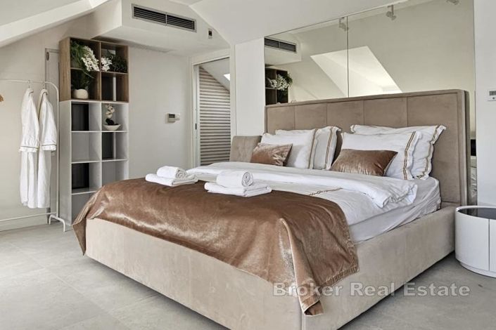 Image No.12-4 Bed Villa for sale